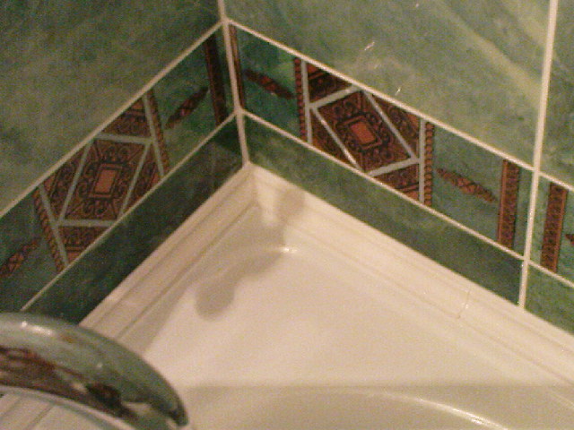 Плинтус в интерьере ванной